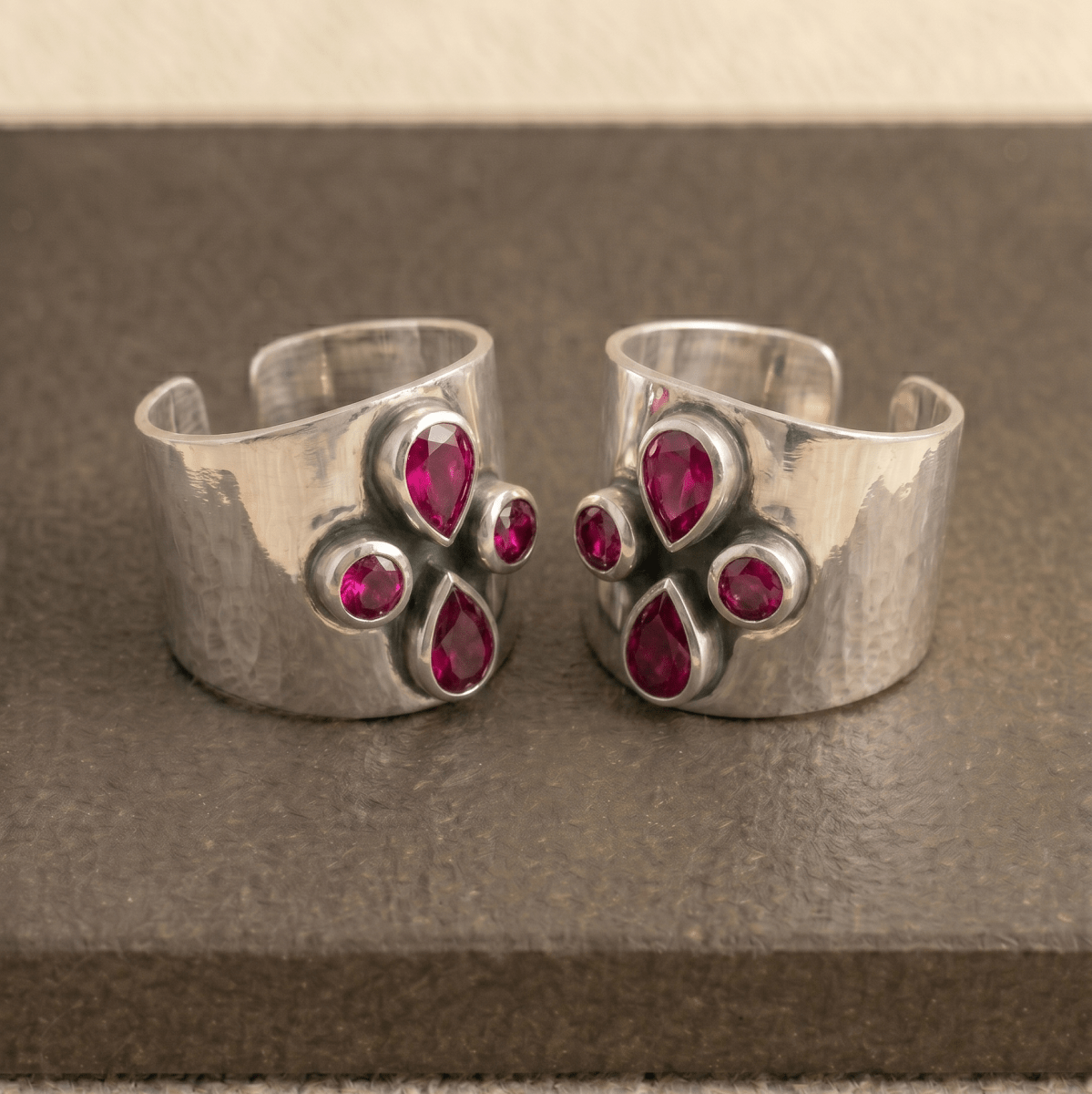 Aanya Pink Stone Wide Toe Rings - Zirak Silver