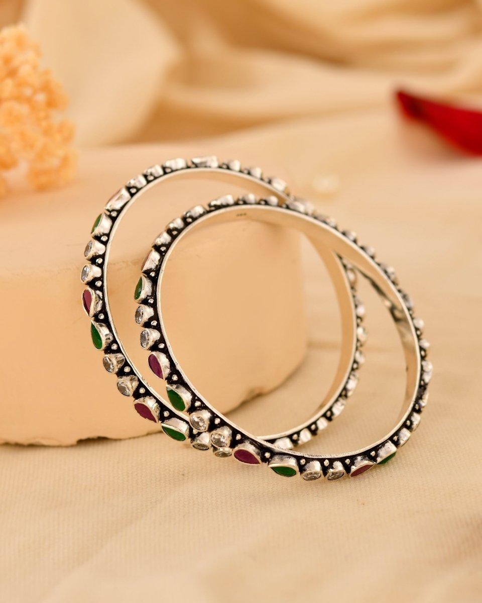 Aarohi Teardrop Stone Oxidized Bangle - Zirak Silver