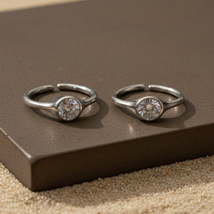 Chandrika Solitaire Toe Ring - Zirak Silver