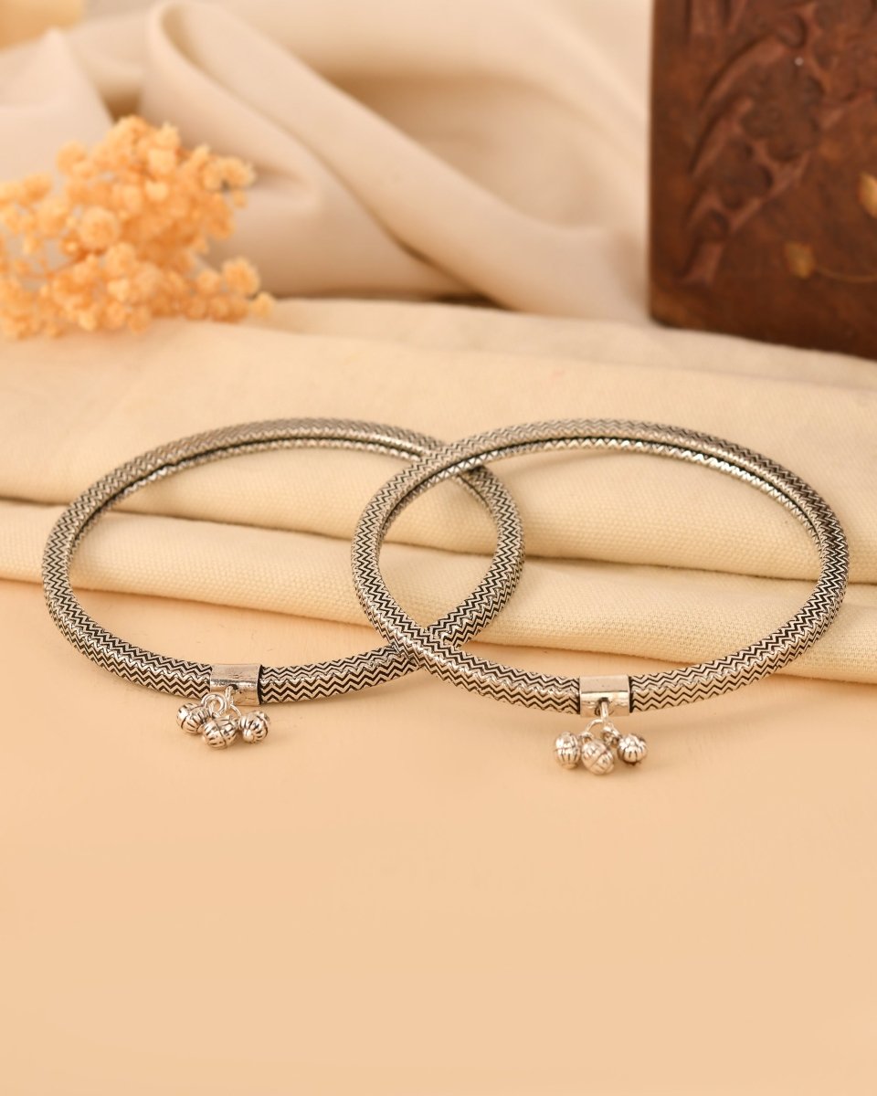 Chevron Textured Minimalist Anklet - Zirak Silver