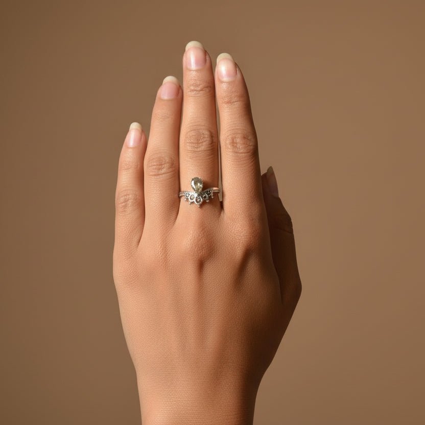 Crown Labradorite Ring - Zirak Silver