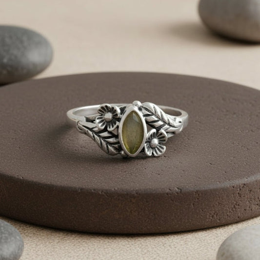 Floral Vine Labradorite Ring - Zirak Silver