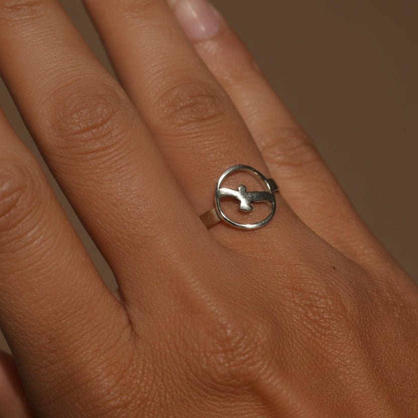 Freedom Bird Ring – Minimalist Round Flying Bird Design - Zirak Silver