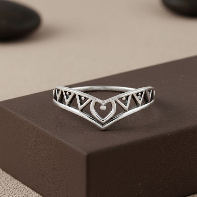 Geometric Tribal Heart Silver Ring - Zirak Silver