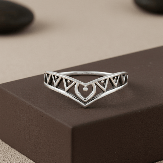 Geometric Tribal Heart Silver Ring - Zirak Silver