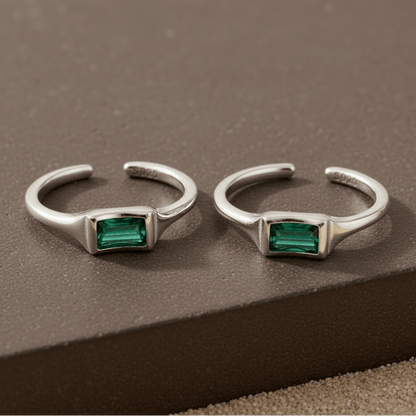 Green Baguette Silver Toe Ring | 925 Sterling Silver Adjustable Minimal Toe Ring for Women - Zirak Silver