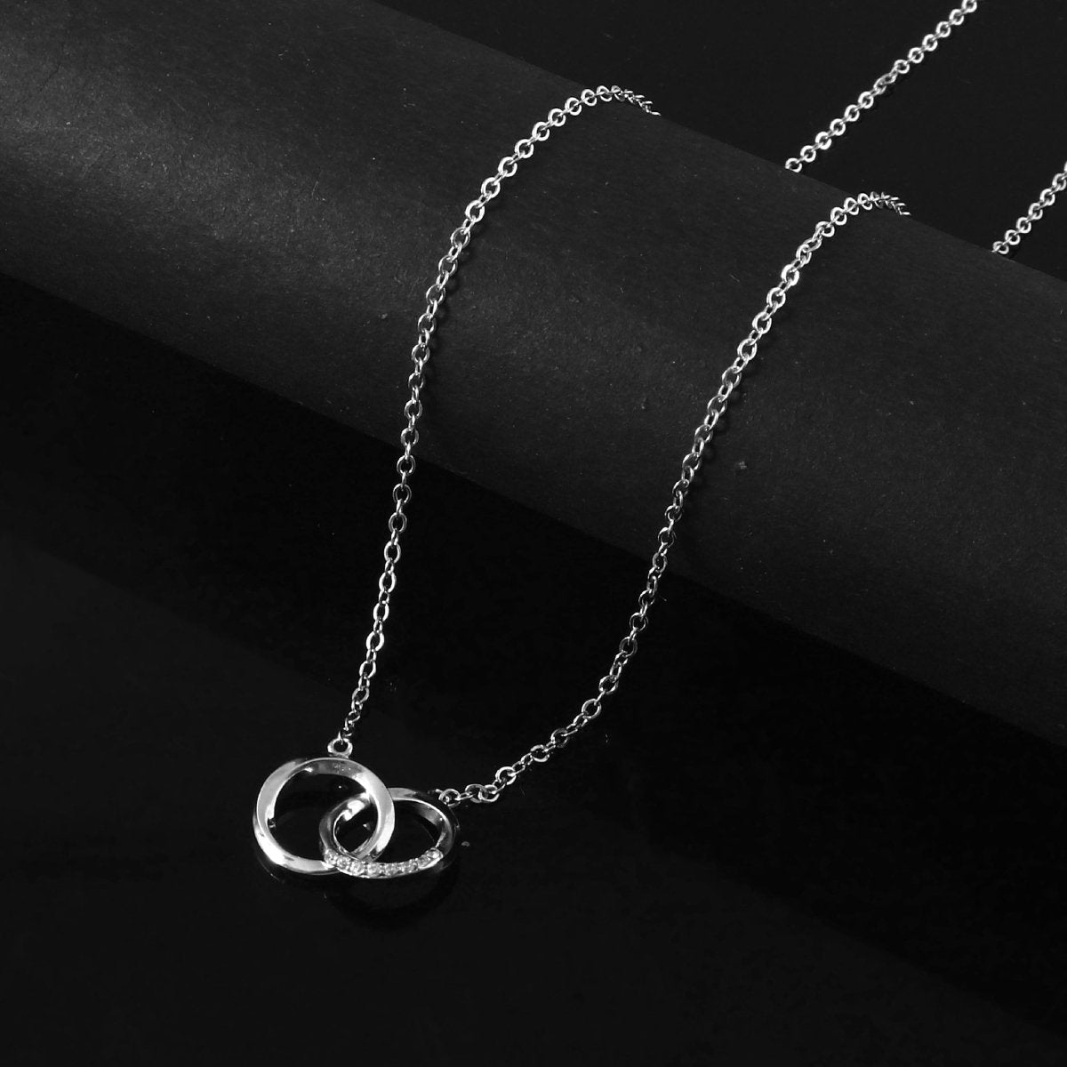 Interlocked Circles Pendant Necklace - Zirak Silver