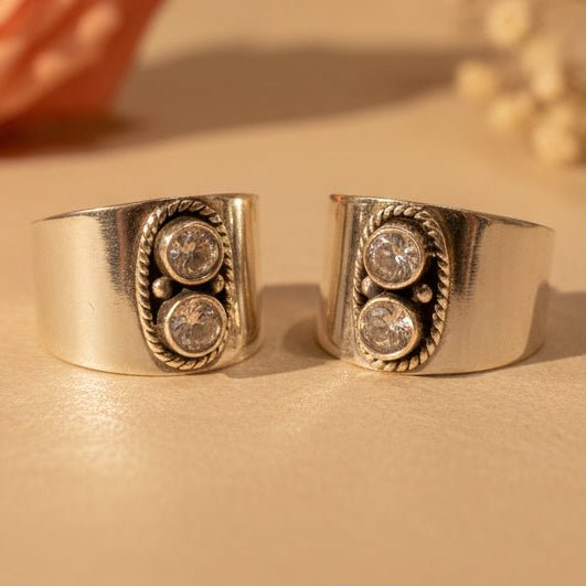 Kiran Clear Stone Wide Toe Rings (Medium) - Zirak Silver