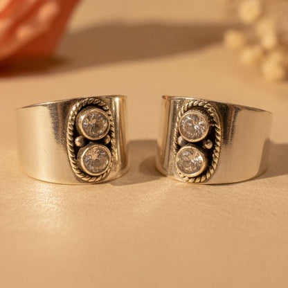 Kiran Clear Stone Wide Toe Rings (Medium) - Zirak Silver