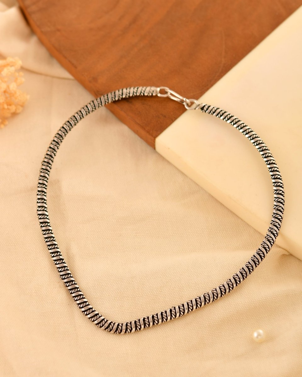 Kriti Oxidized Rope hasli - Zirak Silver