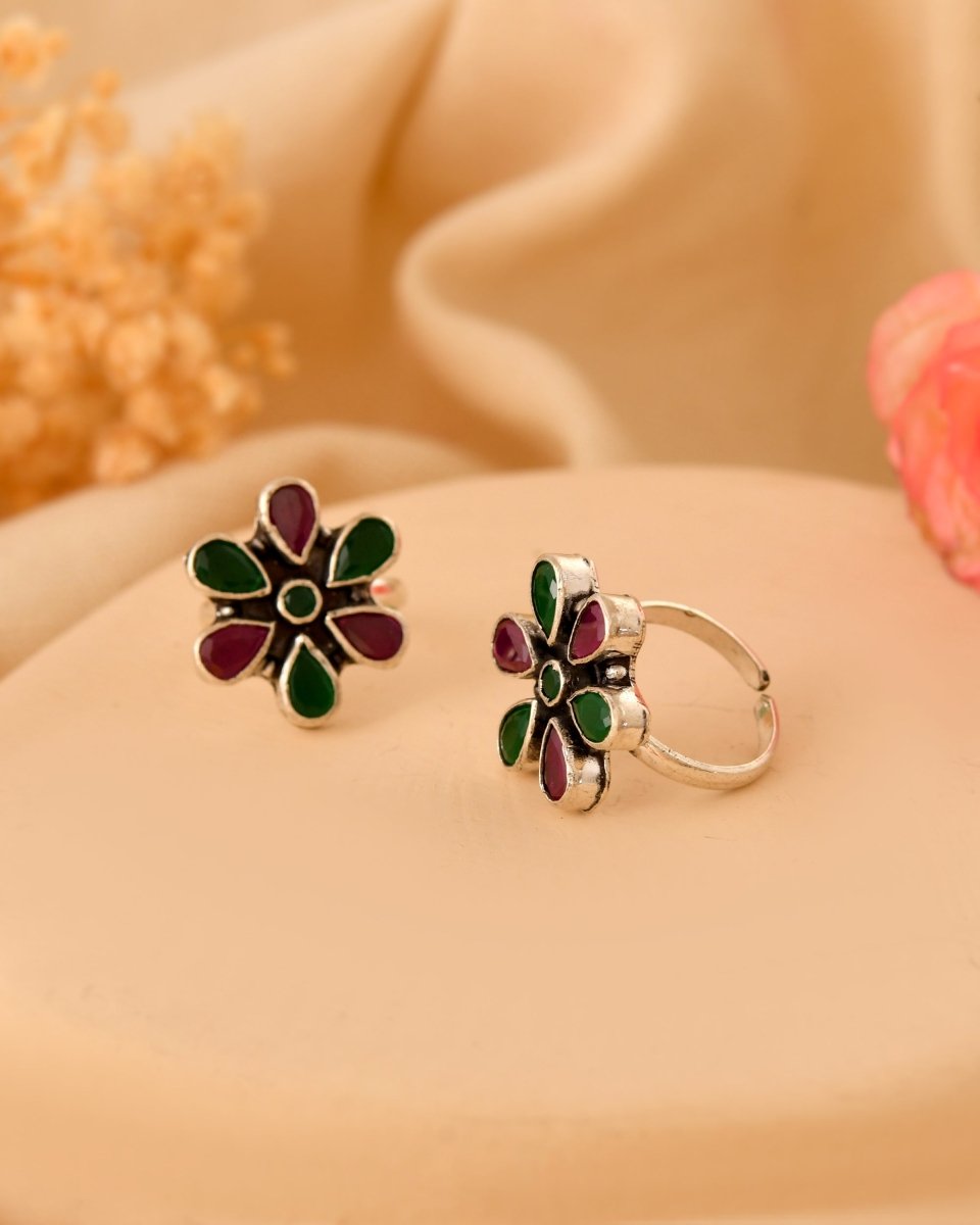 Kusum Floral Oxidized Toe Rings - Zirak Silver