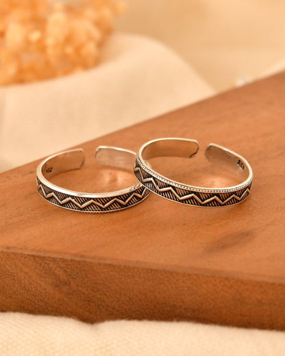 Leher Rekha Thumb Bichiya Pair - Zirak Silver