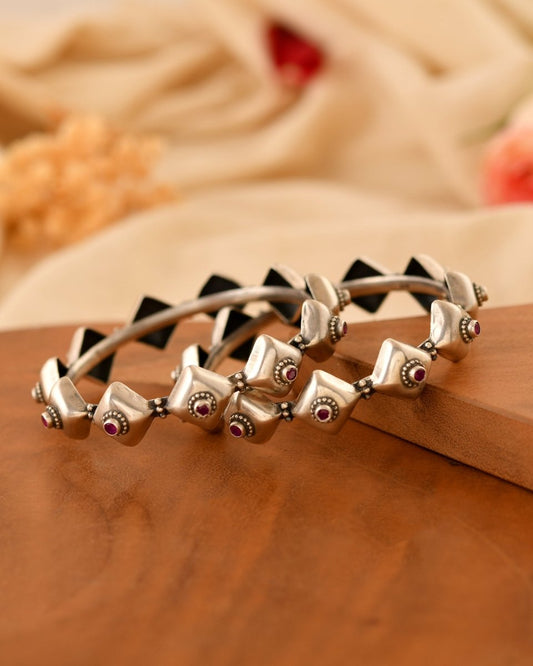 Meera Geometric Silver Bangle - Zirak Silver