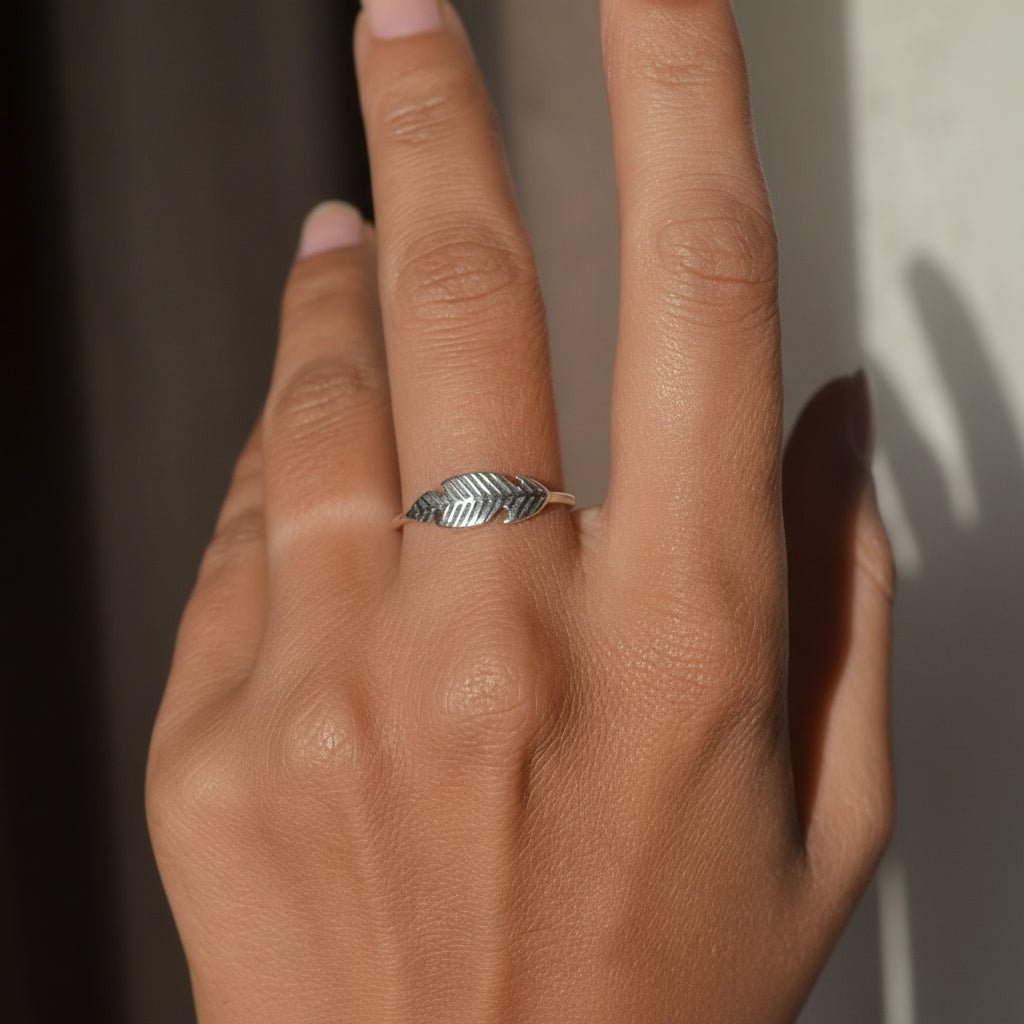 Minimal Feather Band Ring - Zirak Silver
