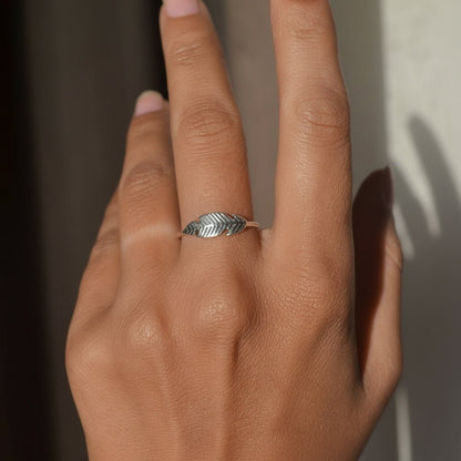 Minimal Feather Band Ring - Zirak Silver
