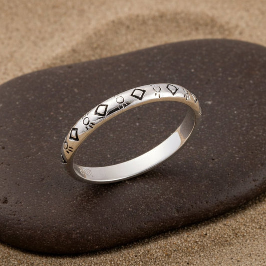 Minimal Tribal Pattern Band Ring - Zirak Silver