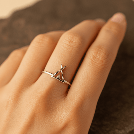 Minimalist Geometric Arrow Ring - Zirak Silver