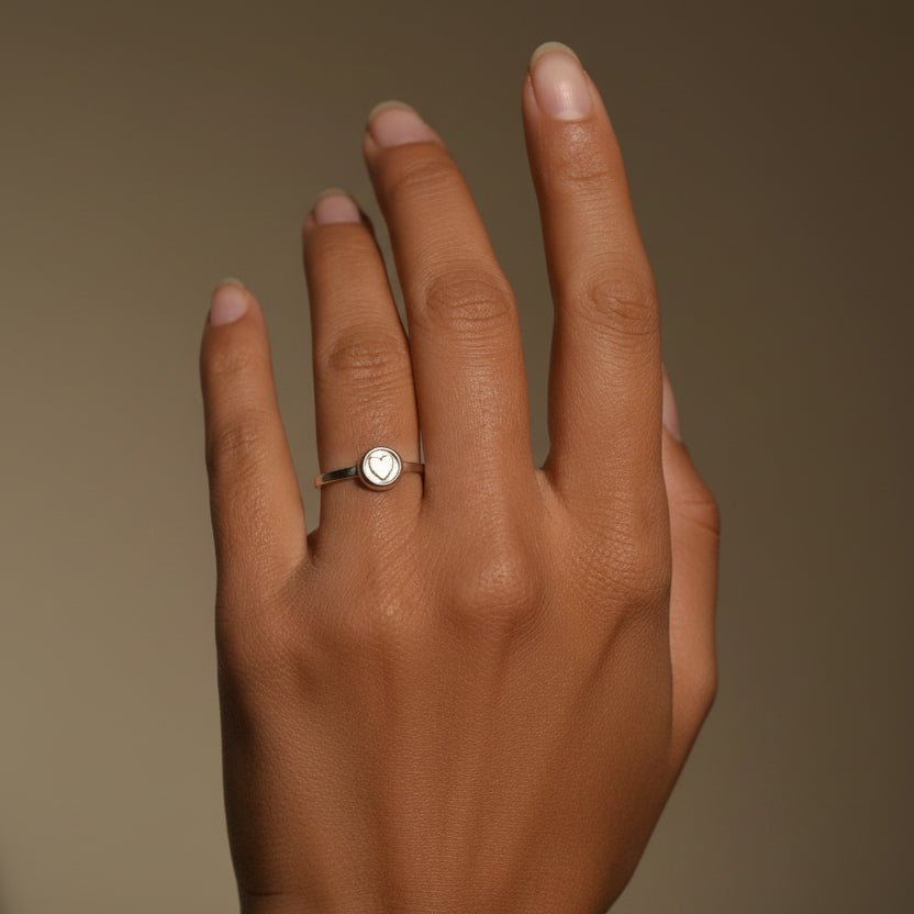 Minimalist Heart Disc Ring in 925 Silver - Zirak Silver