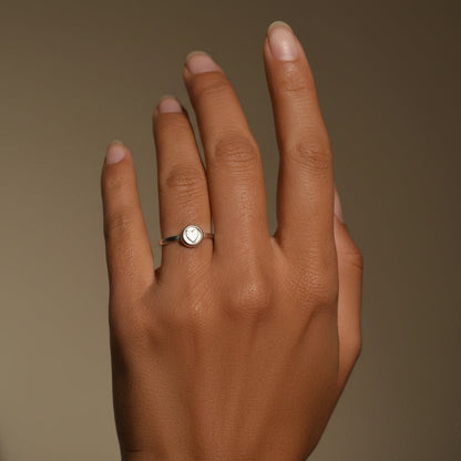 Minimalist Heart Disc Ring in 925 Silver - Zirak Silver