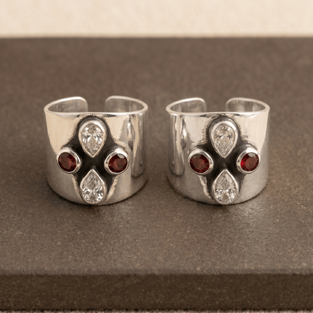 Neha Red & Clear Floral Wide Toe Rings - Zirak Silver