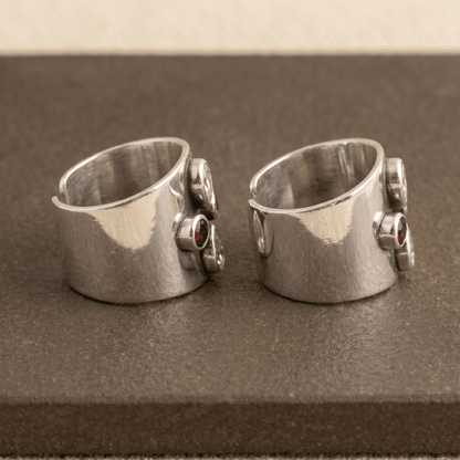 Neha Red & Clear Floral Wide Toe Rings - Zirak Silver