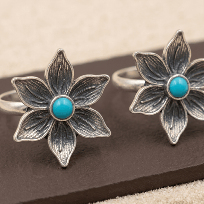 Oxidized Silver Floral Toe Ring with Turquoise Stone - Zirak Silver