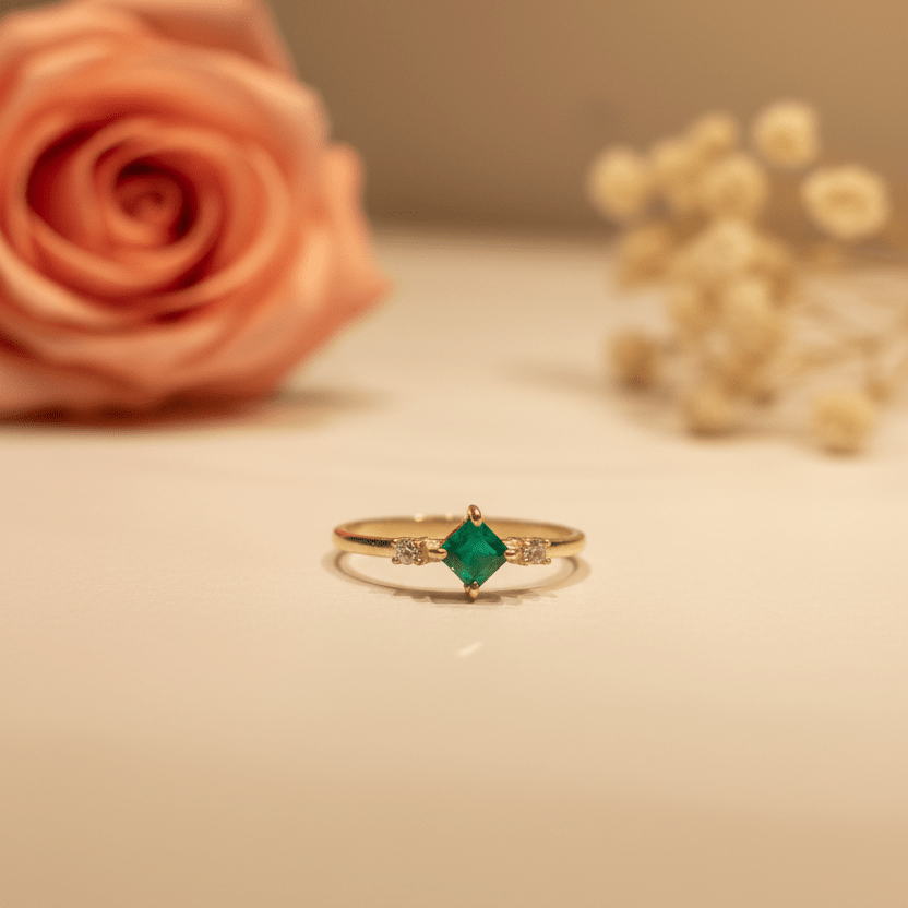 Panna Green Kite Ring - Zirak Silver