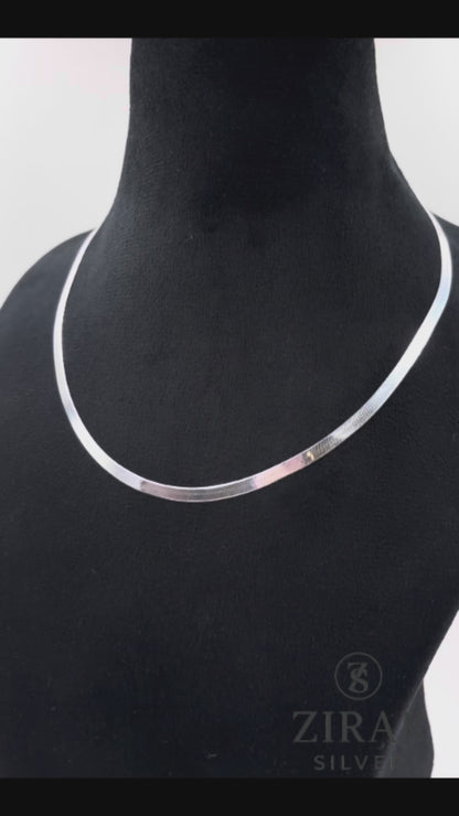 Riya Flat Silver Herringbone Chain