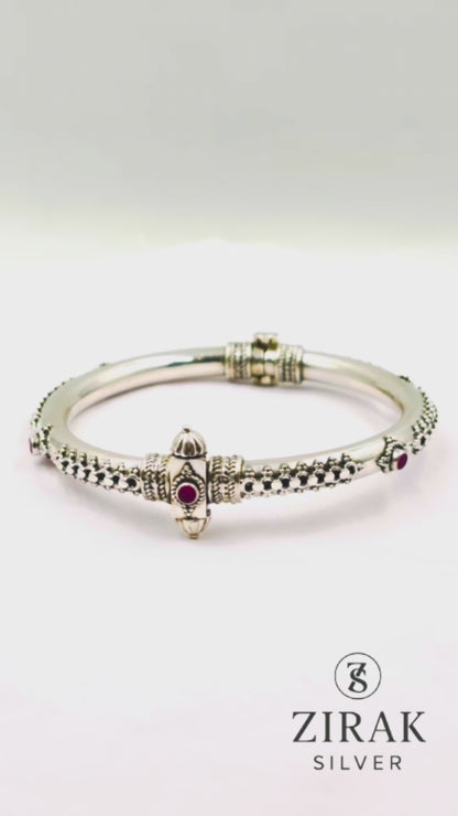 Riddhi Antique Silver Screw-Open Kada