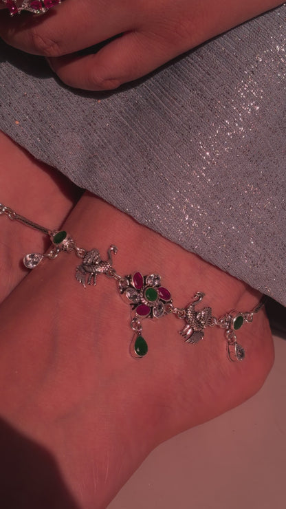 Swan Motif Floral Anklet