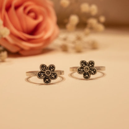 Pushpa Toe Ring - Zirak Silver