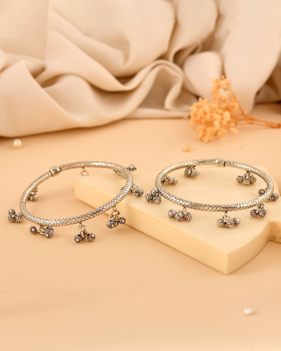 Snake Texture Ghungroo Charm Anklet - Zirak Silver