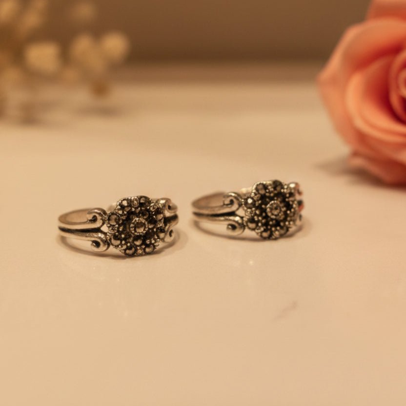 Tanu Toe Ring - Zirak Silver