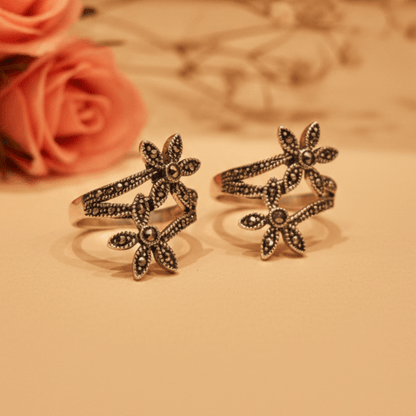 Tarini Toe Ring - Zirak Silver