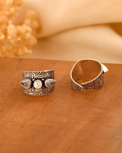 Tarini Wide Band Toe Rings - Zirak Silver