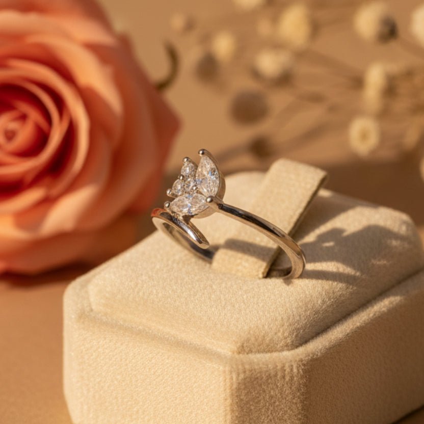Vanya Leaf Ring - Zirak Silver