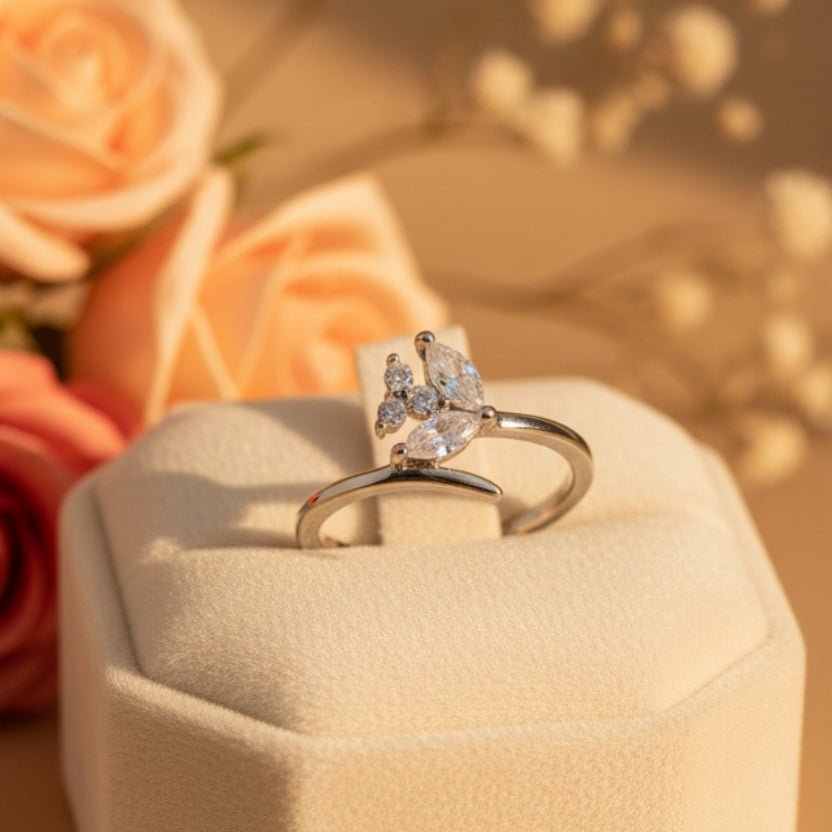 Vanya Leaf Ring - Zirak Silver