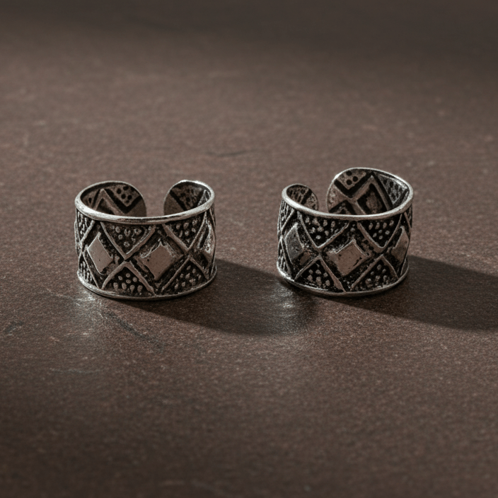 Vintage Tribal Pattern Adjustable 925 Silver Ear Cuff - Zirak Silver