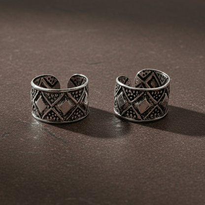 Vintage Tribal Pattern Adjustable 925 Silver Ear Cuff - Zirak Silver
